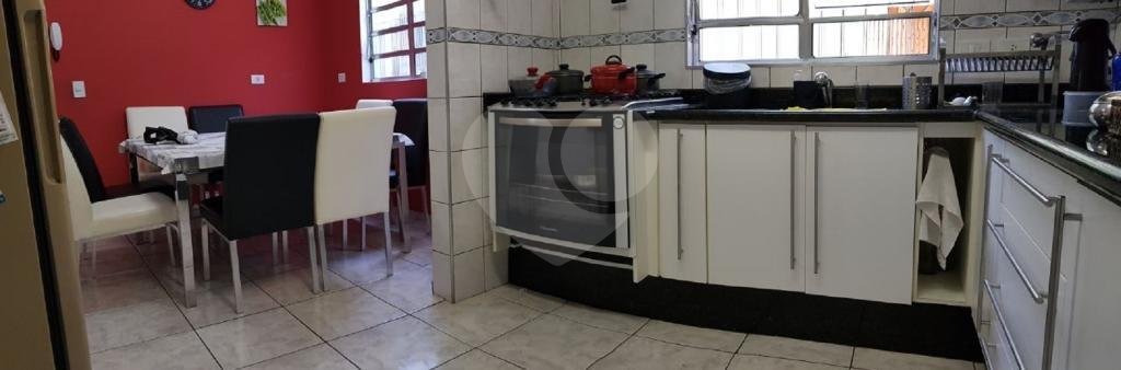 Sobrado à venda com 3 quartos, 200m² - Foto 15