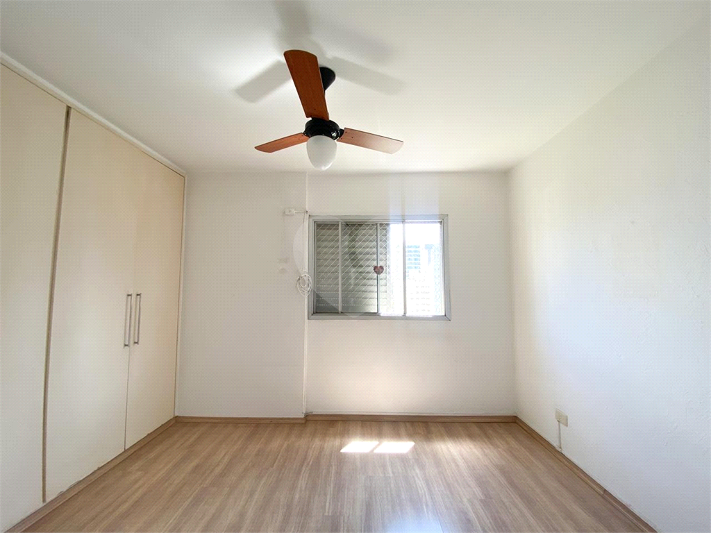 03 DORMITÓRIOS,01 SUITE , 03 BANHEIROS, 02 VAGAS DE GARAGEM COBERTAS,  COM ARMÁRIOS, BRAZ LEME.