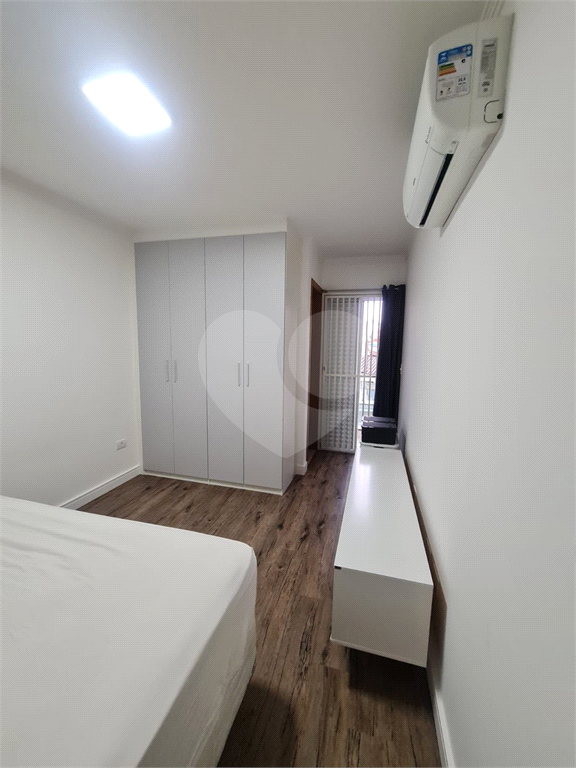 Lindo sobrado novo com 2 suítes, 2 vagas e churrasqueira