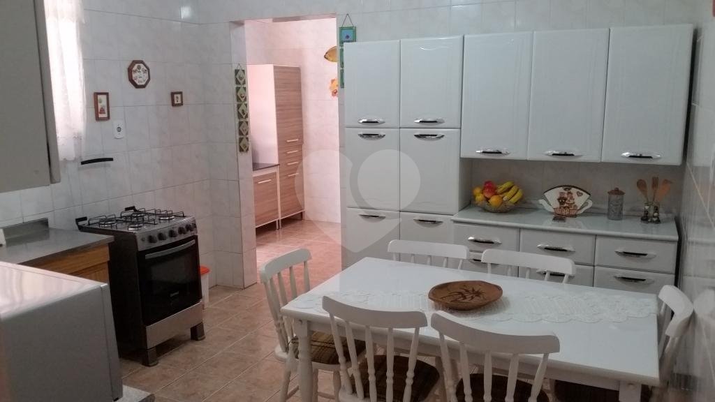 Casa 4 dormitórios, 1 vaga 