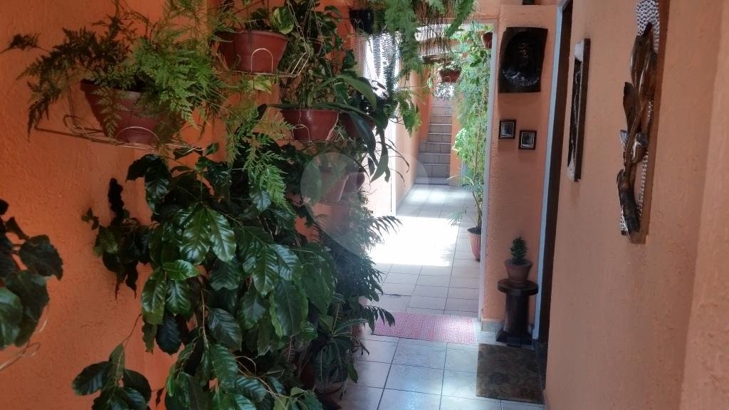 Casa 4 dormitórios, 1 vaga 