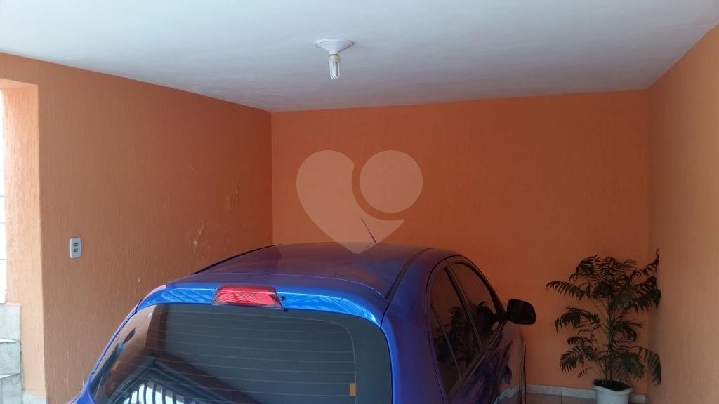 Casa 4 dormitórios, 1 vaga 