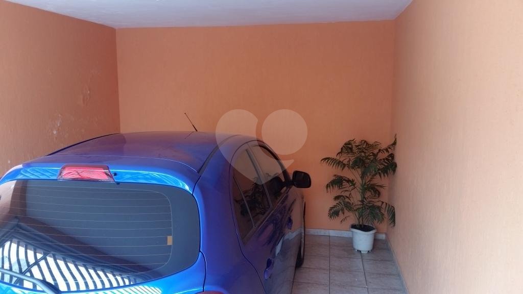 Casa 4 dormitórios, 1 vaga 