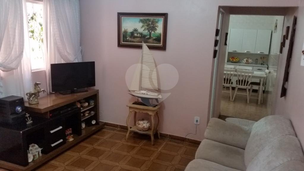 Casa 4 dormitórios, 1 vaga 