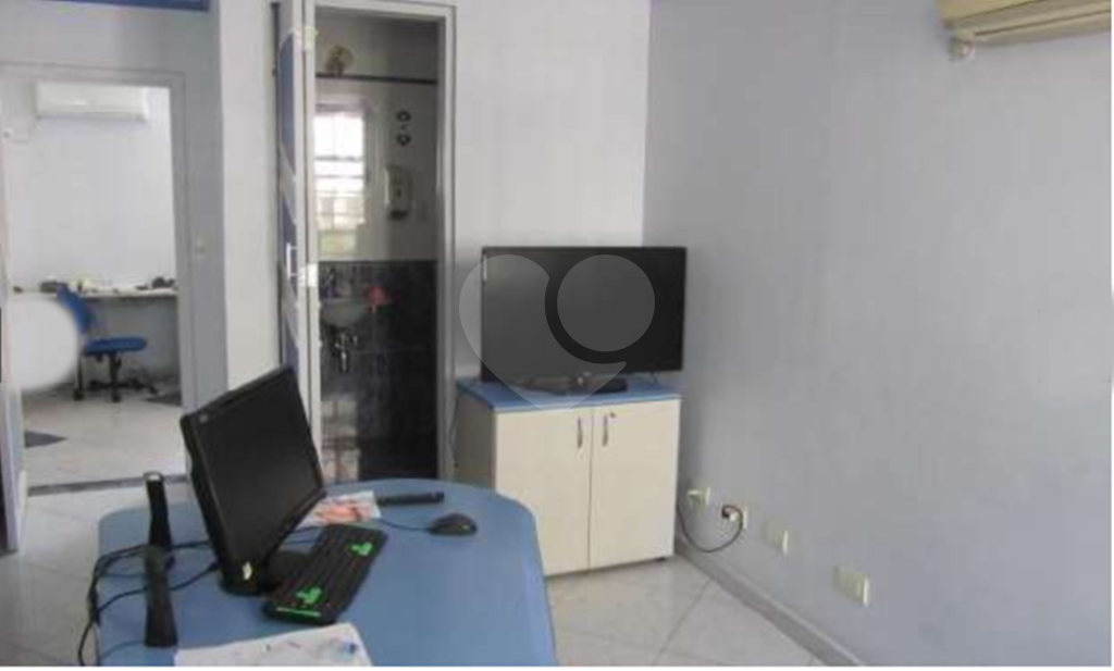 Excelente sala comercial na melhor rua do Centro!