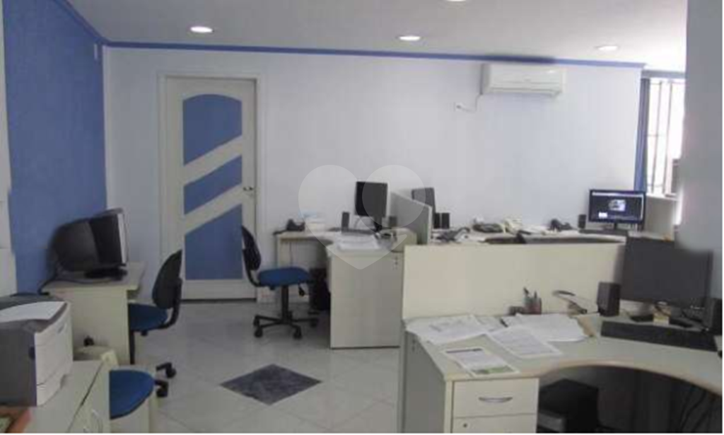 Excelente sala comercial na melhor rua do Centro!
