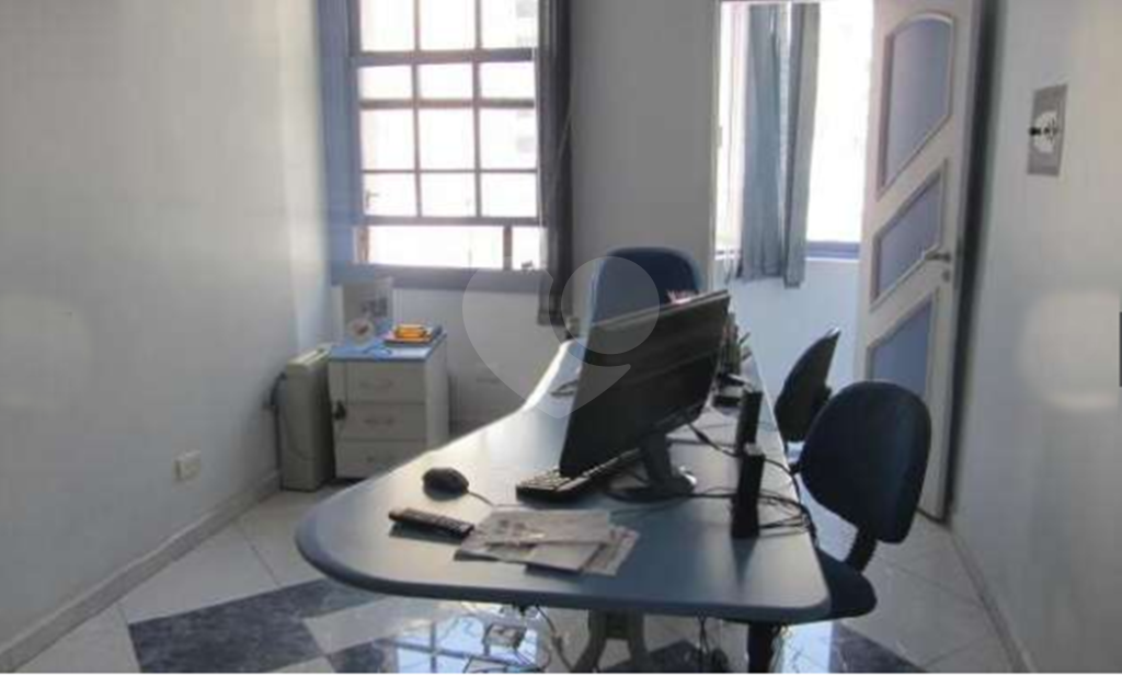 Excelente sala comercial na melhor rua do Centro!