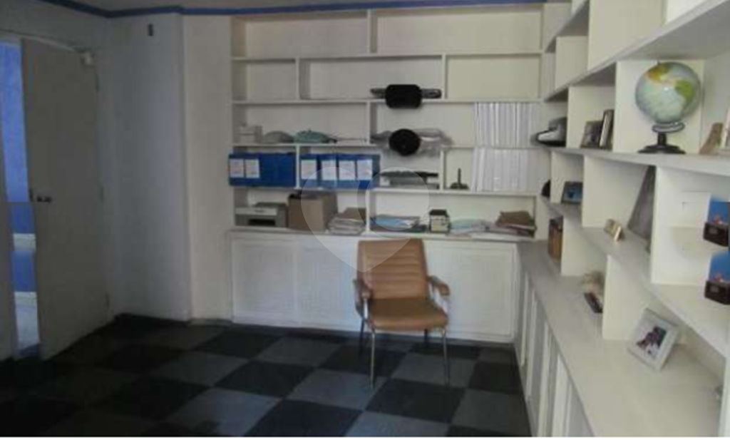 Excelente sala comercial na melhor rua do Centro!