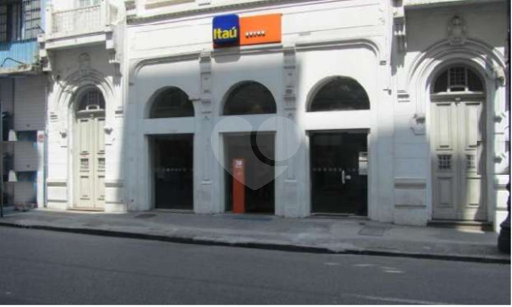 Excelente sala comercial na melhor rua do Centro!