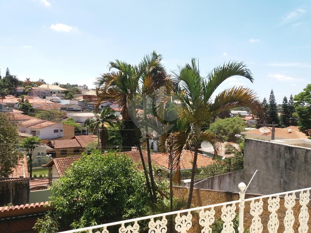 Ampla residência à venda na Vila Albertina, em local tranquilo, todo arborizado