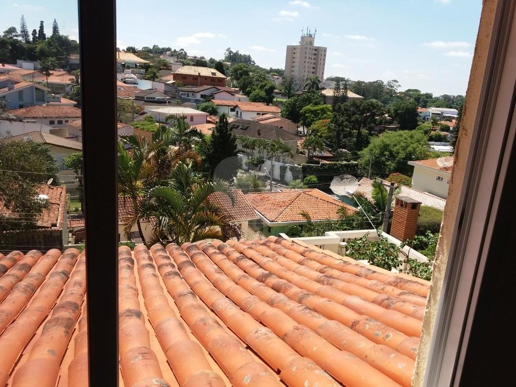 Ampla residência à venda na Vila Albertina, em local tranquilo, todo arborizado