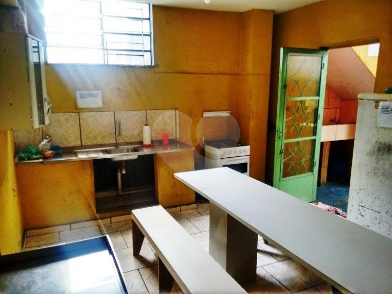 Prédio com Galpão no piso térreo e Casa no piso Superior a Venda na região da Vila Prudente