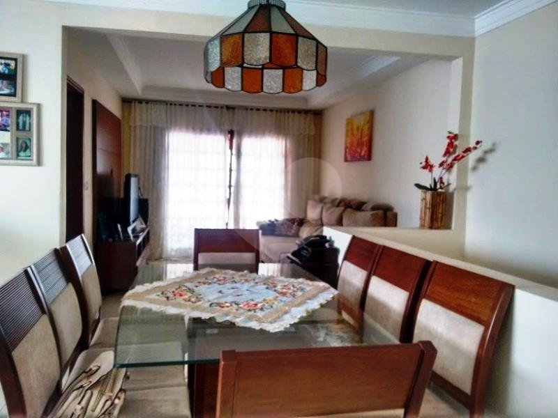 Prédio com Galpão no piso térreo e Casa no piso Superior a Venda na região da Vila Prudente
