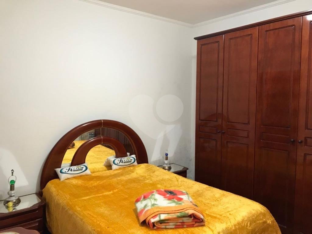 Casa térrea à venda no Parque Vitória