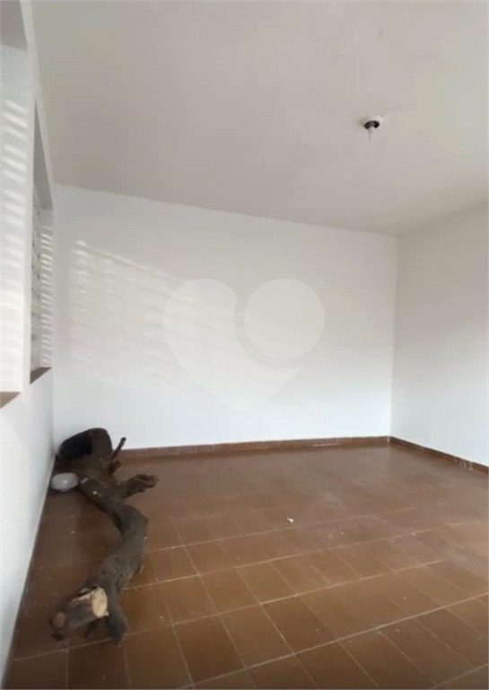 Casa térrea à venda no Parque Vitória