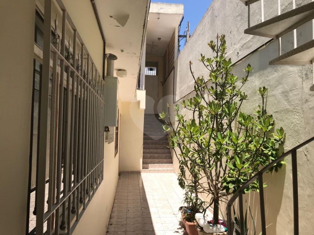 Casa térrea à venda no Parque Vitória