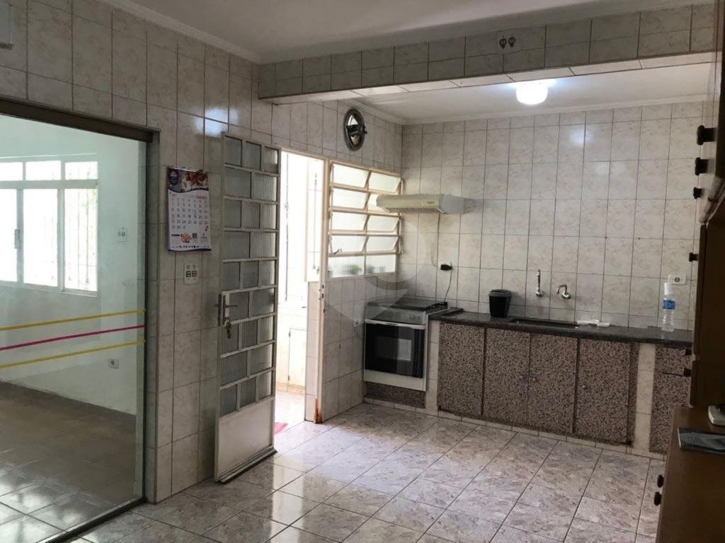 Casa térrea à venda no Parque Vitória