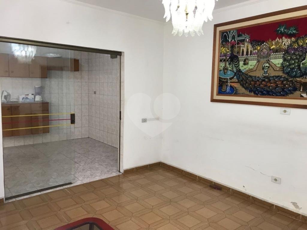 Casa térrea à venda no Parque Vitória