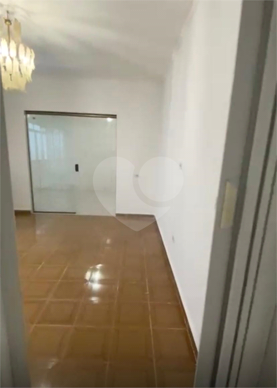 Casa térrea à venda no Parque Vitória