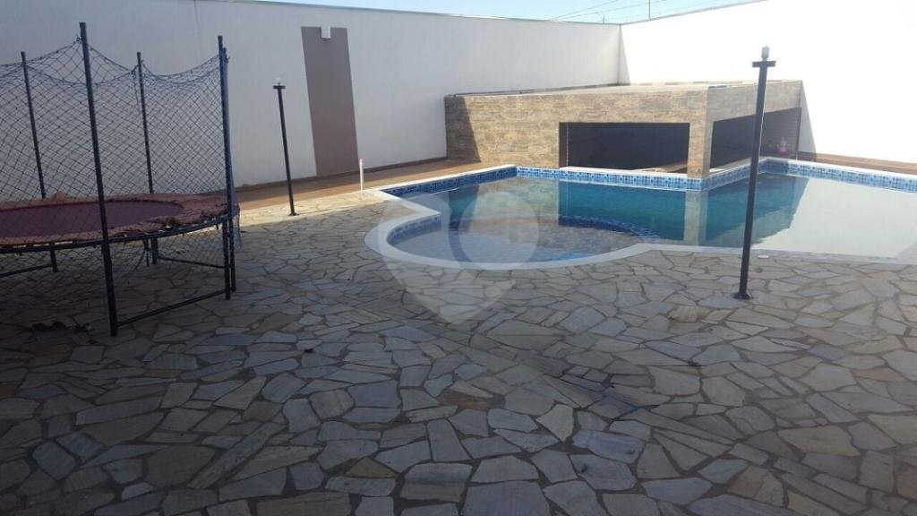  Casa na Cidade de Cerquilho semi nova, com tudo o que tem de melhor com ampla área de lazer!!!