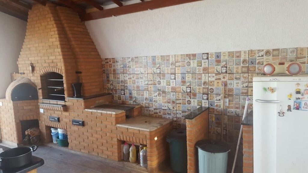  Casa na Cidade de Cerquilho semi nova, com tudo o que tem de melhor com ampla área de lazer!!!