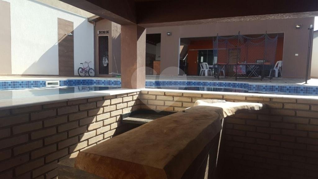  Casa na Cidade de Cerquilho semi nova, com tudo o que tem de melhor com ampla área de lazer!!!