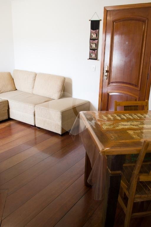 Apartamento à venda no Santa Terezinha na Rua Copacabana