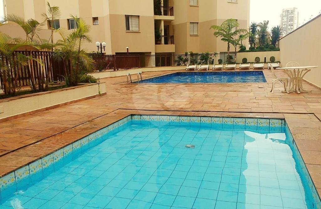 Apartamento à venda no Santa Terezinha na Rua Copacabana