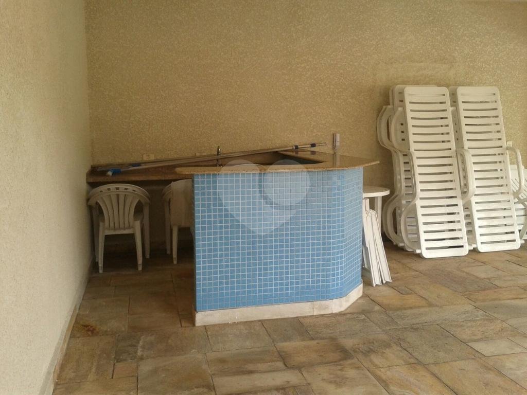 Condomínio de apartamentos à venda na Água Fria