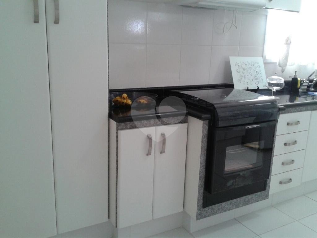 Condomínio de apartamentos à venda na Água Fria