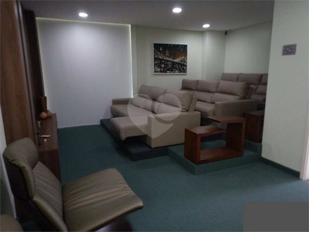 Apartamento à venda em Santana, bairro nobre da Zona Norte.