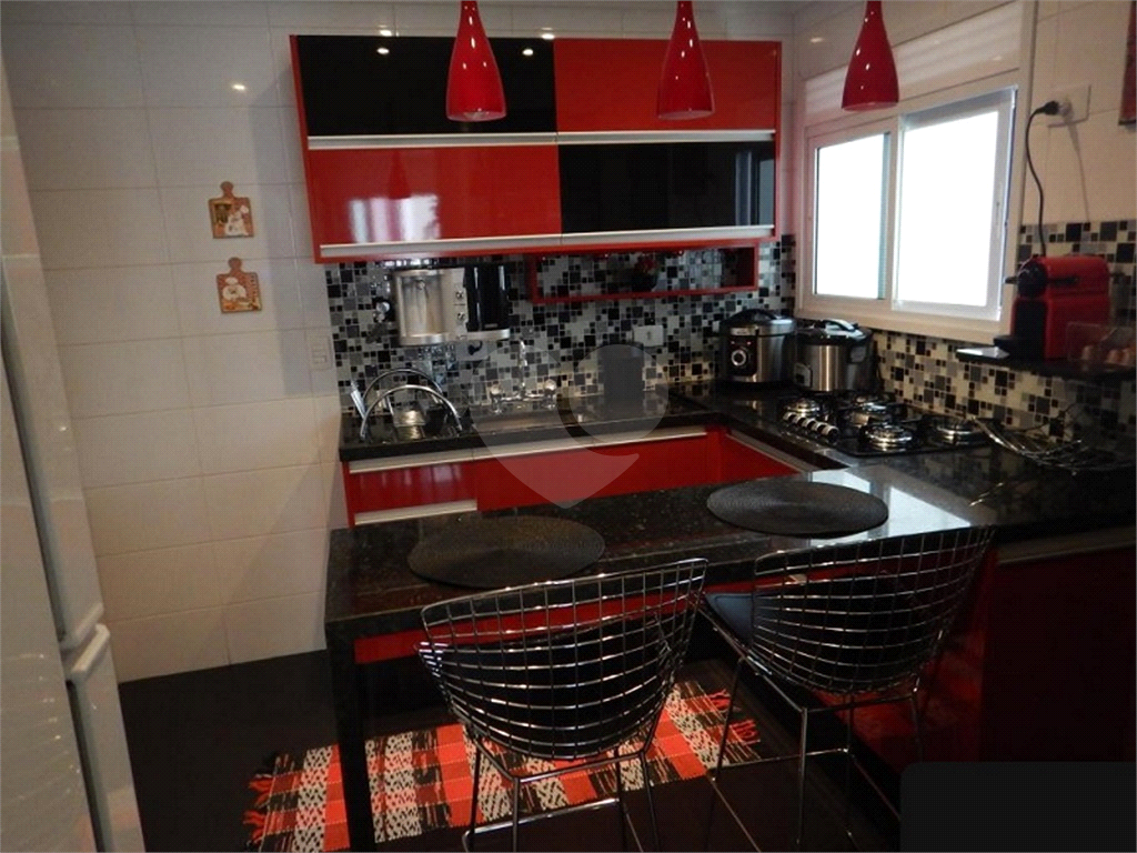 Apartamento à venda em Santana, bairro nobre da Zona Norte.