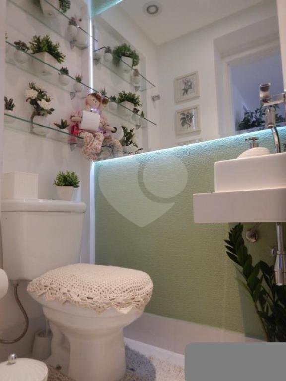 Apartamento à venda em Santana, bairro nobre da Zona Norte.