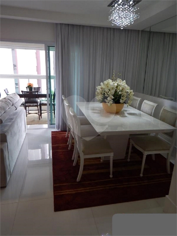 Apartamento à venda em Santana, bairro nobre da Zona Norte.