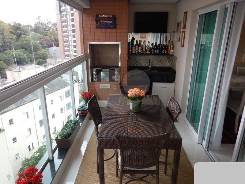 Apartamento à venda em Santana, bairro nobre da Zona Norte.