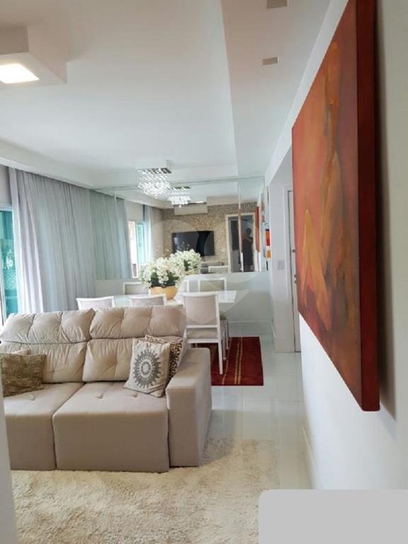 Apartamento à venda em Santana, bairro nobre da Zona Norte.