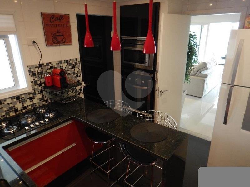 Apartamento à venda em Santana, bairro nobre da Zona Norte.