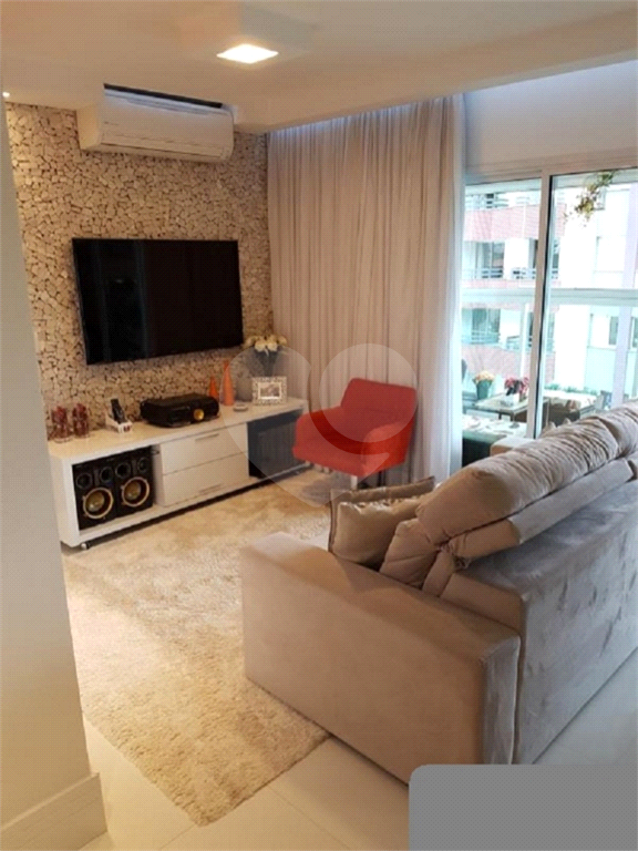Apartamento à venda em Santana, bairro nobre da Zona Norte.