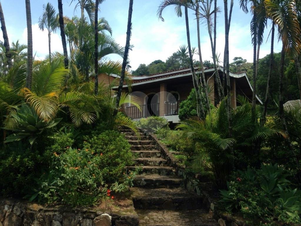 Sitio à venda para relaxar pertinho da capital