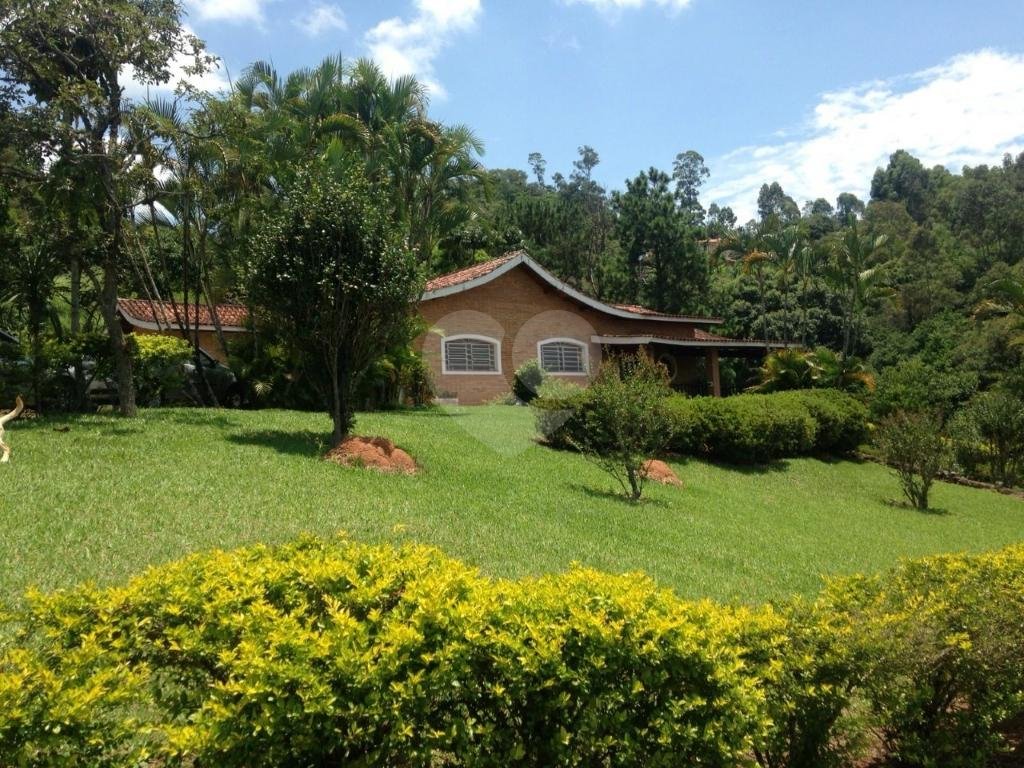 Sitio à venda para relaxar pertinho da capital
