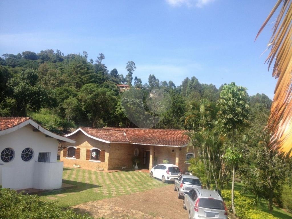 Sitio à venda para relaxar pertinho da capital