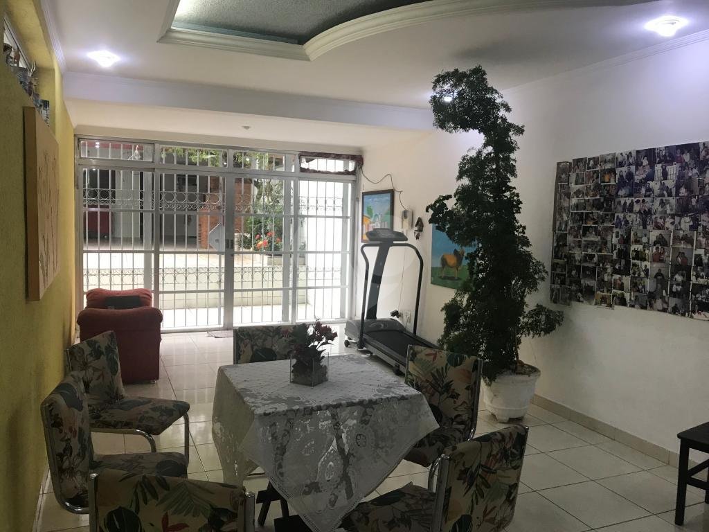 Excelente sobrado na Região da Água Fria, fácil acesso ao metrô Jardim São Paulo, Conta com 3 suítes