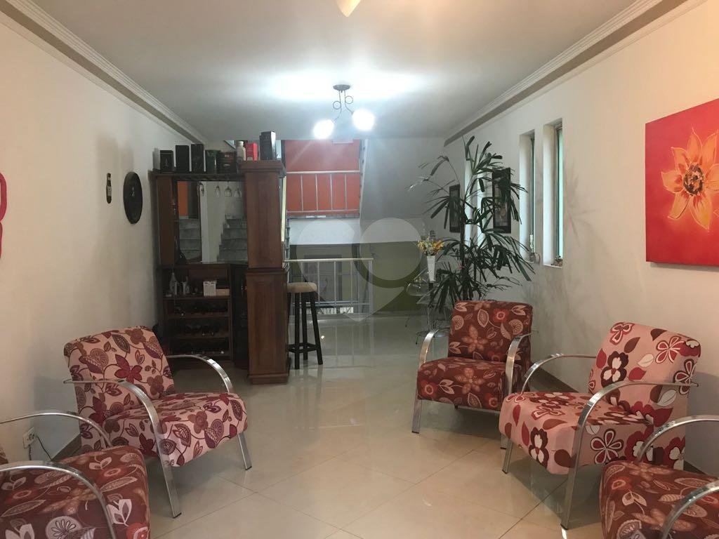 Excelente sobrado na Região da Água Fria, fácil acesso ao metrô Jardim São Paulo, Conta com 3 suítes