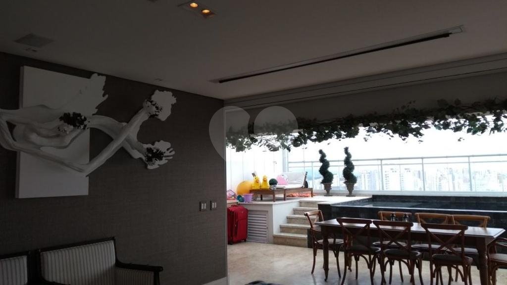 Linda cobertura com vista do pôr do sol - Agende sua visita!