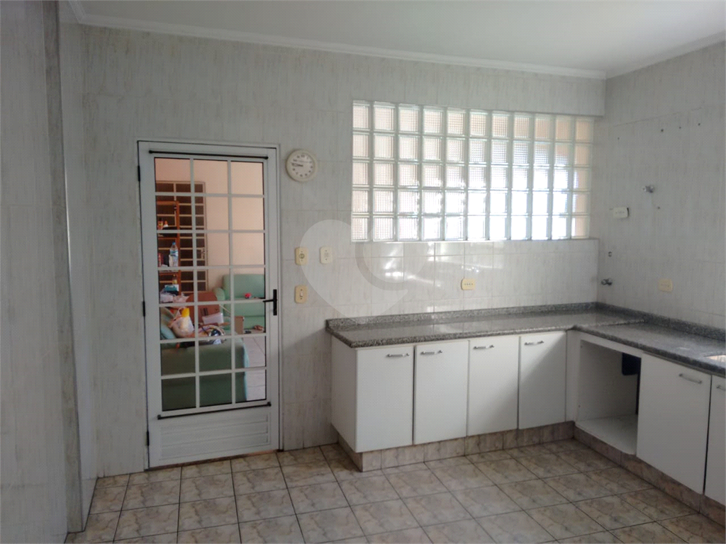 Prédio Comercial Tremembé