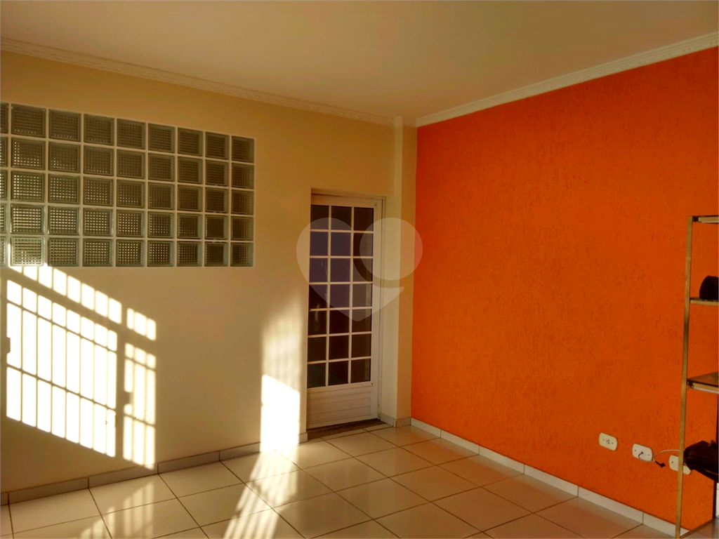 Prédio Comercial Tremembé