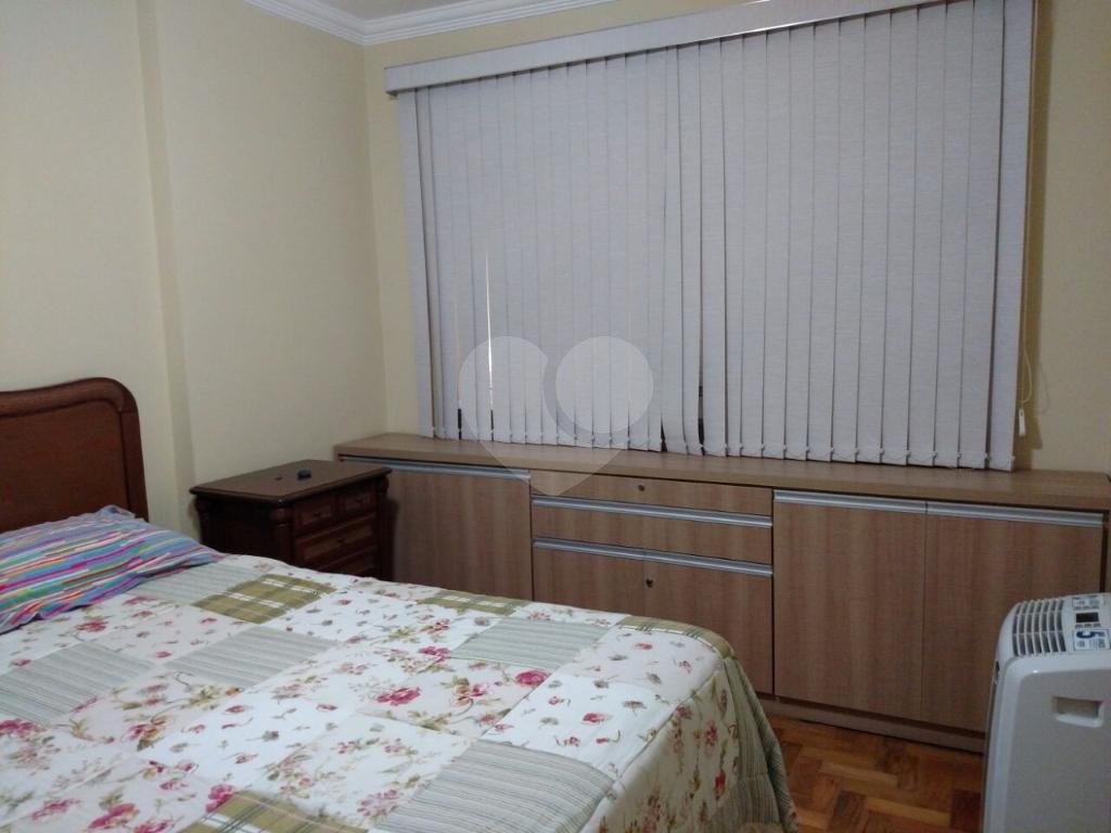 Próximo metrô, 3 dormitórios, impecável. Ar condicionado.