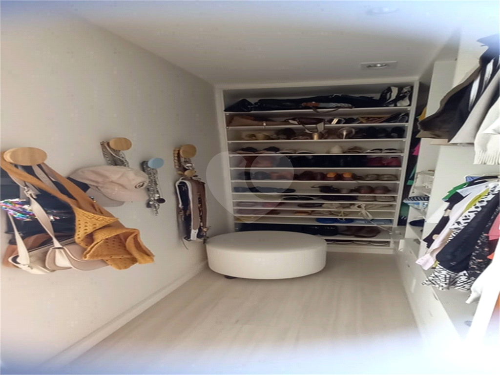 Apartamento à venda com 1 quarto, 50m² - Foto 31