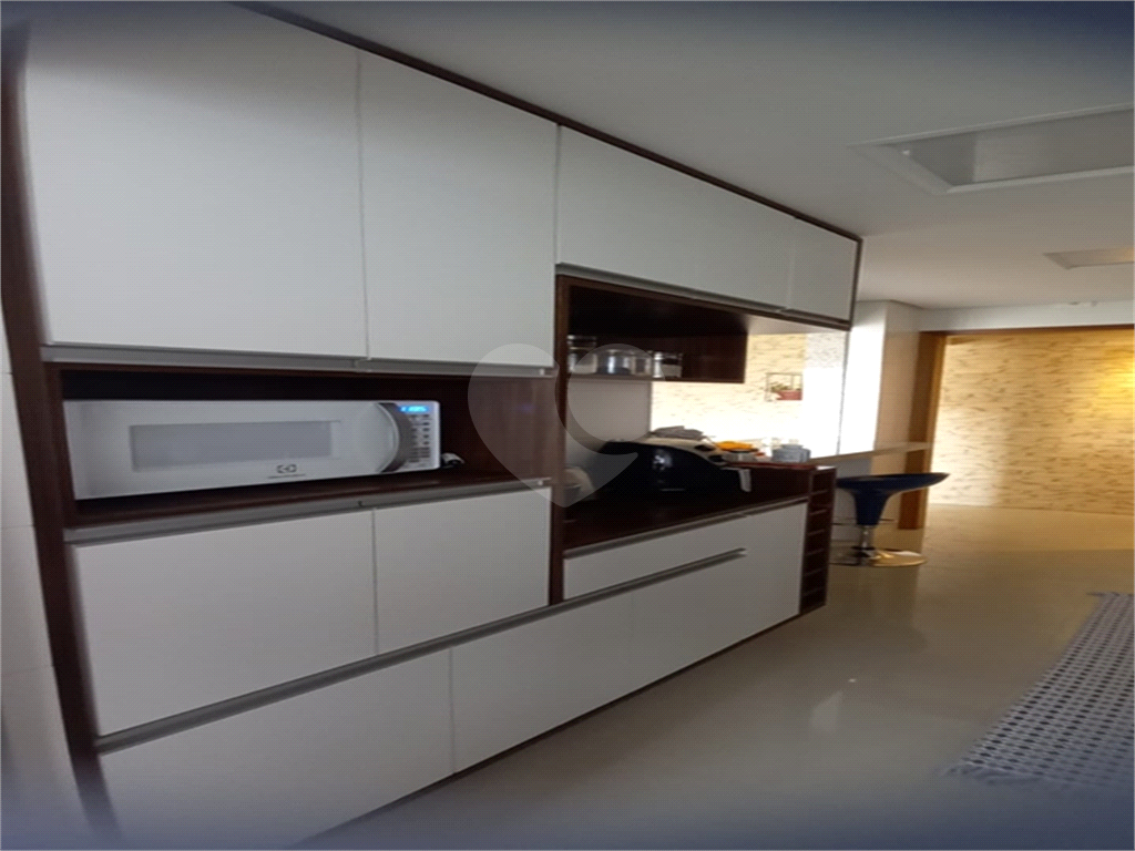 Apartamento à venda com 1 quarto, 50m² - Foto 17