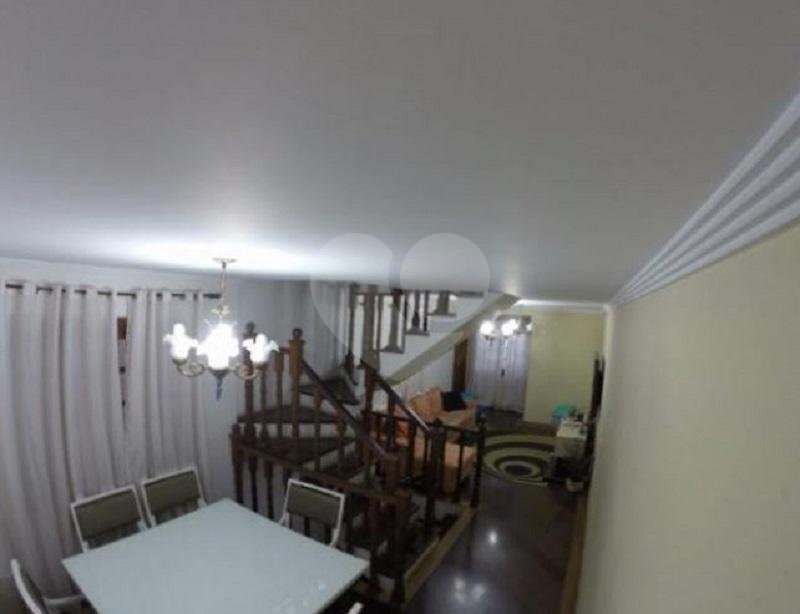 Sobrado excelente à venda na região do Tremembé